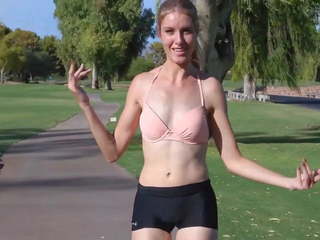 Preciosa anglosajona hace aerobic, gratis skitten video 24