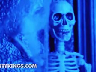 Realność kings - kuszące skóra koteczek gianna dior dostaje halloween pieprzenie