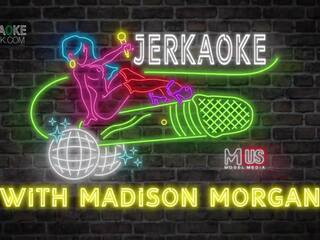 In questo settimane episodio di jerkaoke, madison morgan e corra timoniere giocare in giro con ghiandaia meyers e cazzo dopo.