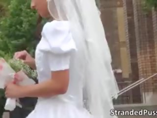 Affascinante sposa succhia un grande difficile johnson