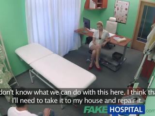 Fakehospital handy mann wird bis fick krankenschwester